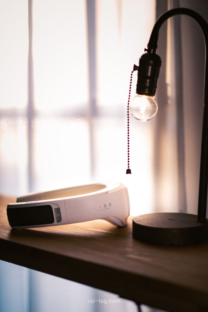 デスク写真 Photo by R.U.I